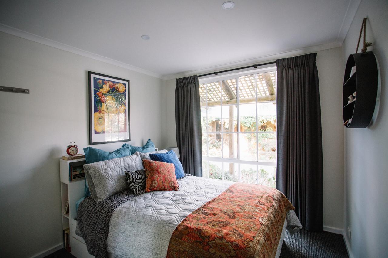 Wurrung B & B - The Cottage Woodend Exteriör bild